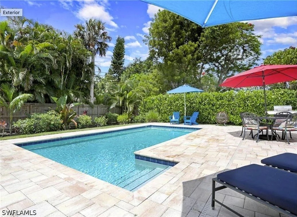 3 Bed Pool Home for Sale in Naples Park, photo 2