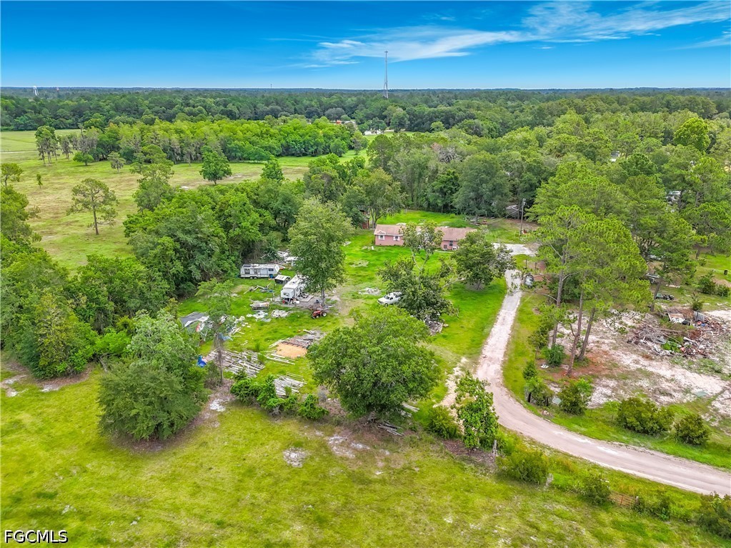 3 Bed SingleFamilyResidence for Sale in Acreage, photo 2