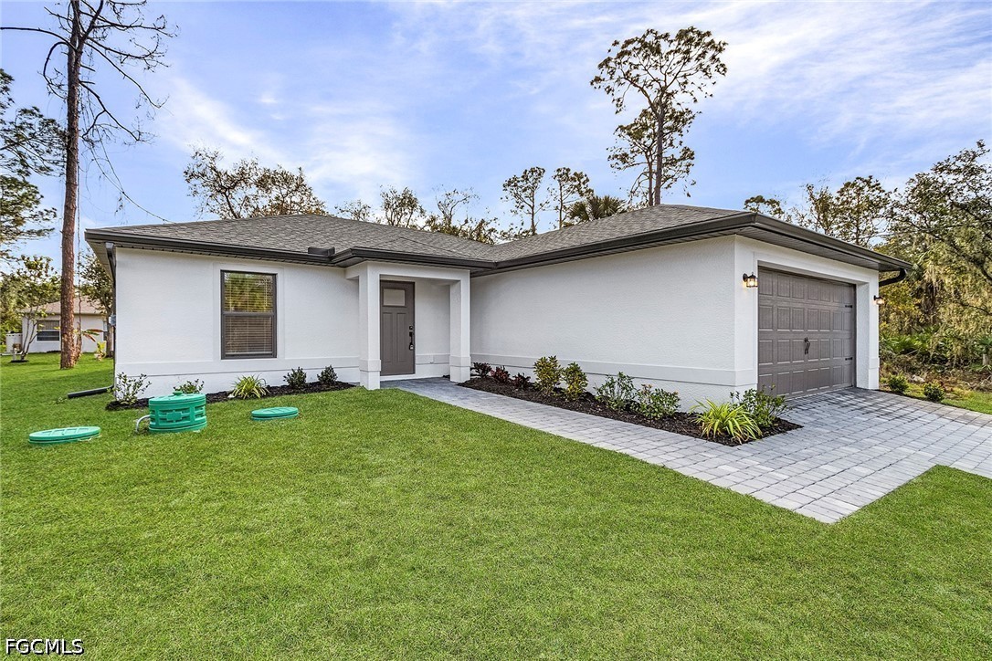 3 Bed SingleFamilyResidence for Sale in Mirror Lakes, photo 2