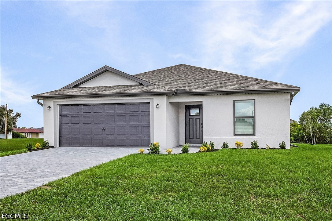 3 Bed SingleFamilyResidence for Sale in Mirror Lakes, photo 2