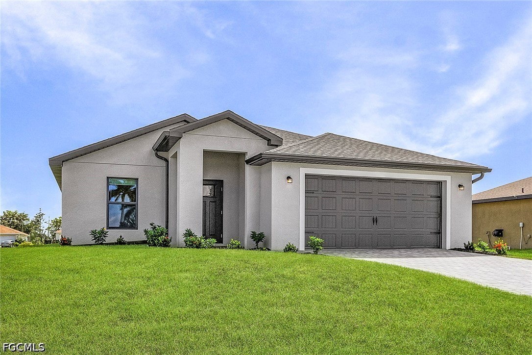 3 Bed Waterfront Home for Sale in Mirror Lakes, photo 2
