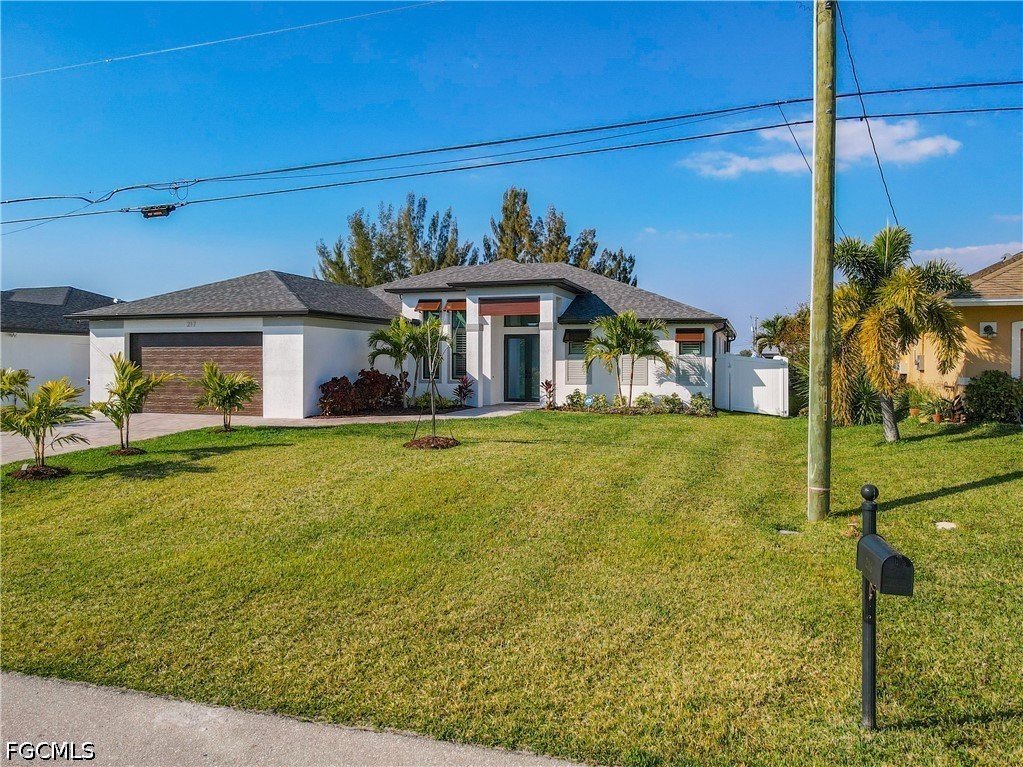 4 Bed Pool Home for Sale in Cape Coral, photo 2