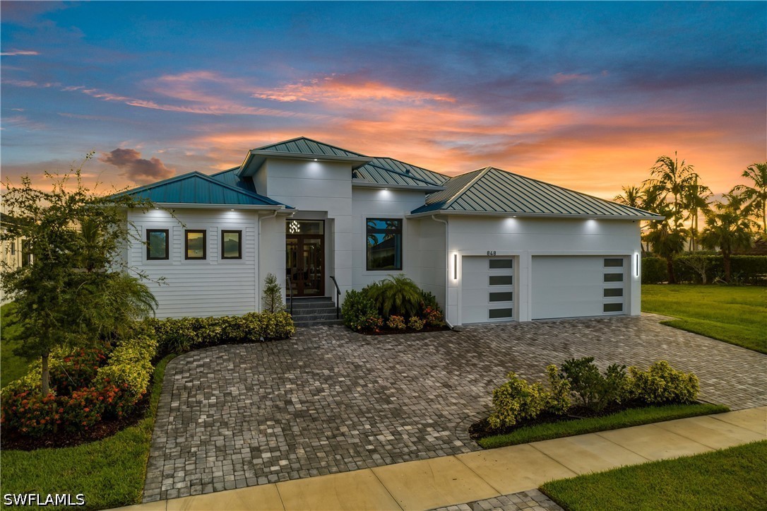3 Bed Pool Home for Sale in Marco Island, photo 2
