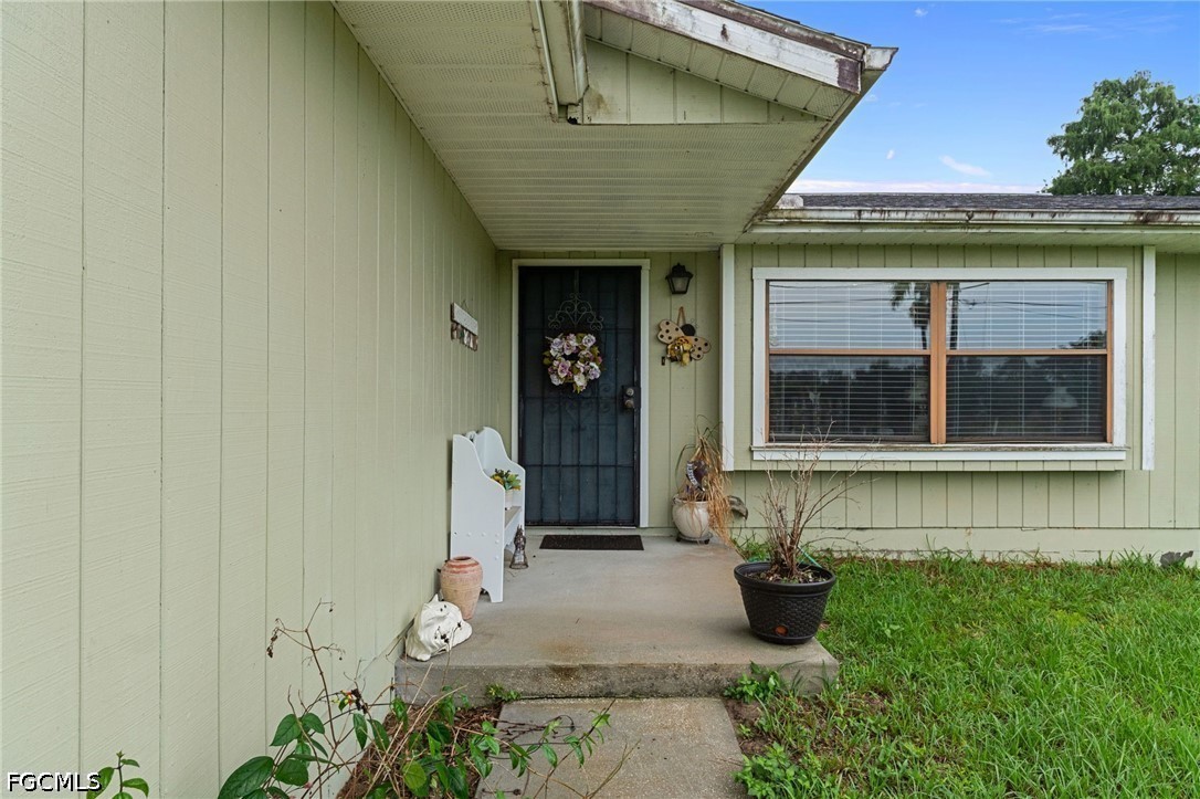 3 Bed SingleFamilyResidence for Sale in Acreage, photo 2