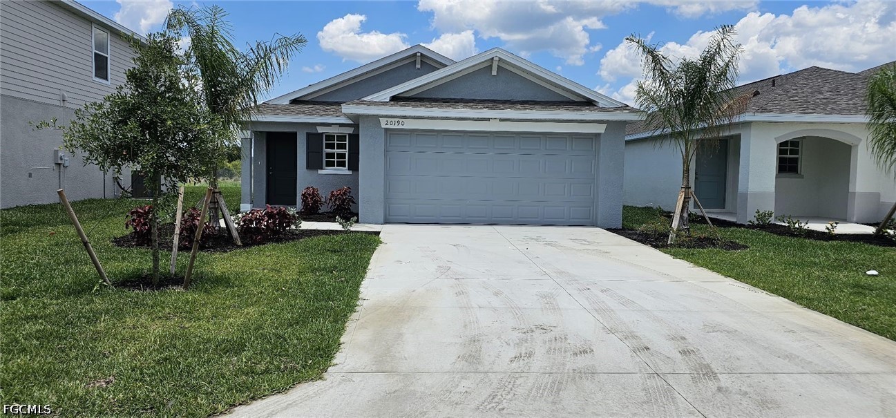 3 Bed Waterfront Home for Sale in Lehigh Acres, photo 2