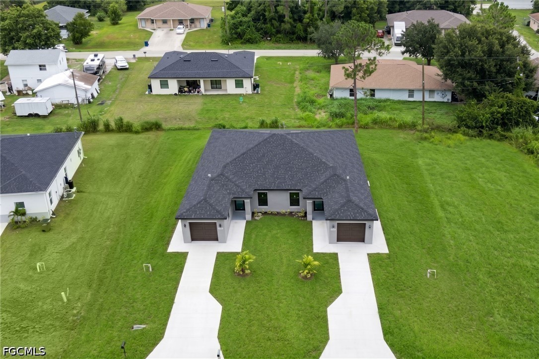 6 Bed Duplex for Sale in Lehigh Acres, photo 2