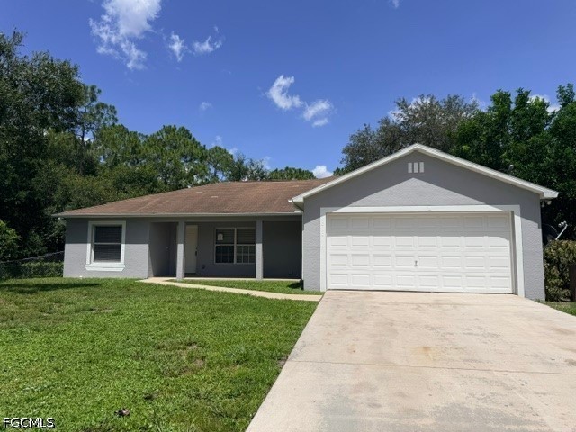 3 Bed SingleFamilyResidence for Sale in Lehigh Acres, photo 2