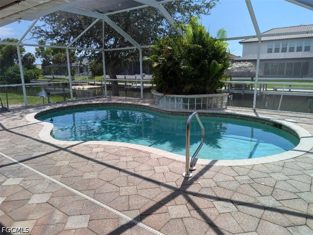 1 Bed Pool Home for Sale in Cape Coral, photo 2