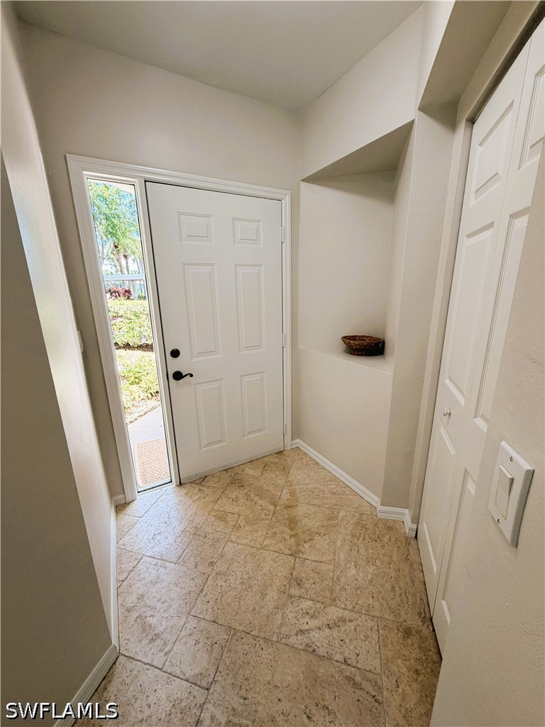 2 Bed Waterfront Home for Sale in Pipers Grove, photo 2