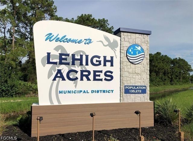 Residential for Sale in Lehigh Acres, photo 2
