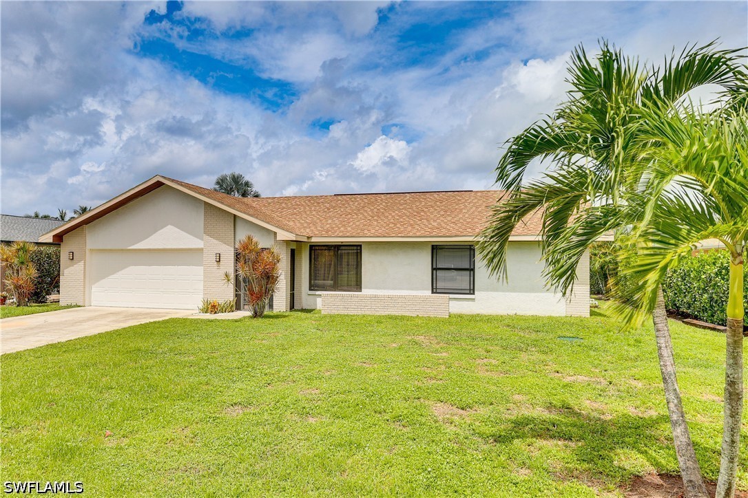 3 Bed Pool Home for Sale in Fort Myers, photo 2