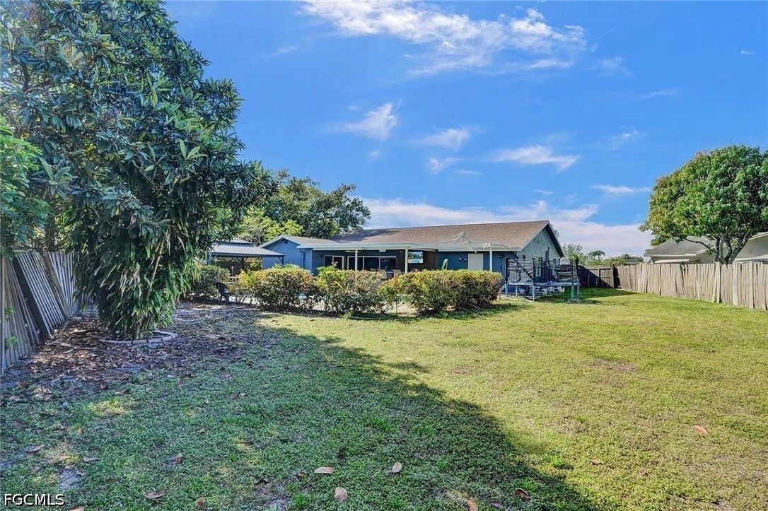 3 Bed Pool Home for Sale in Acreage, photo 2