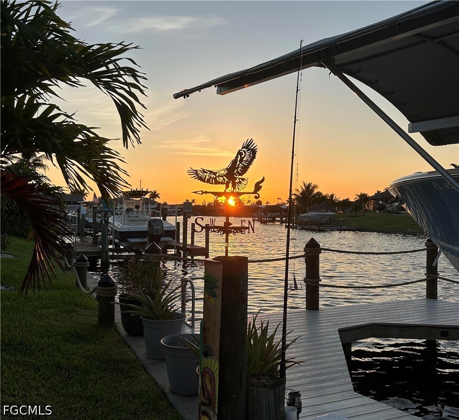 3 Bed Pool Home for Sale in Cape Coral, photo 2
