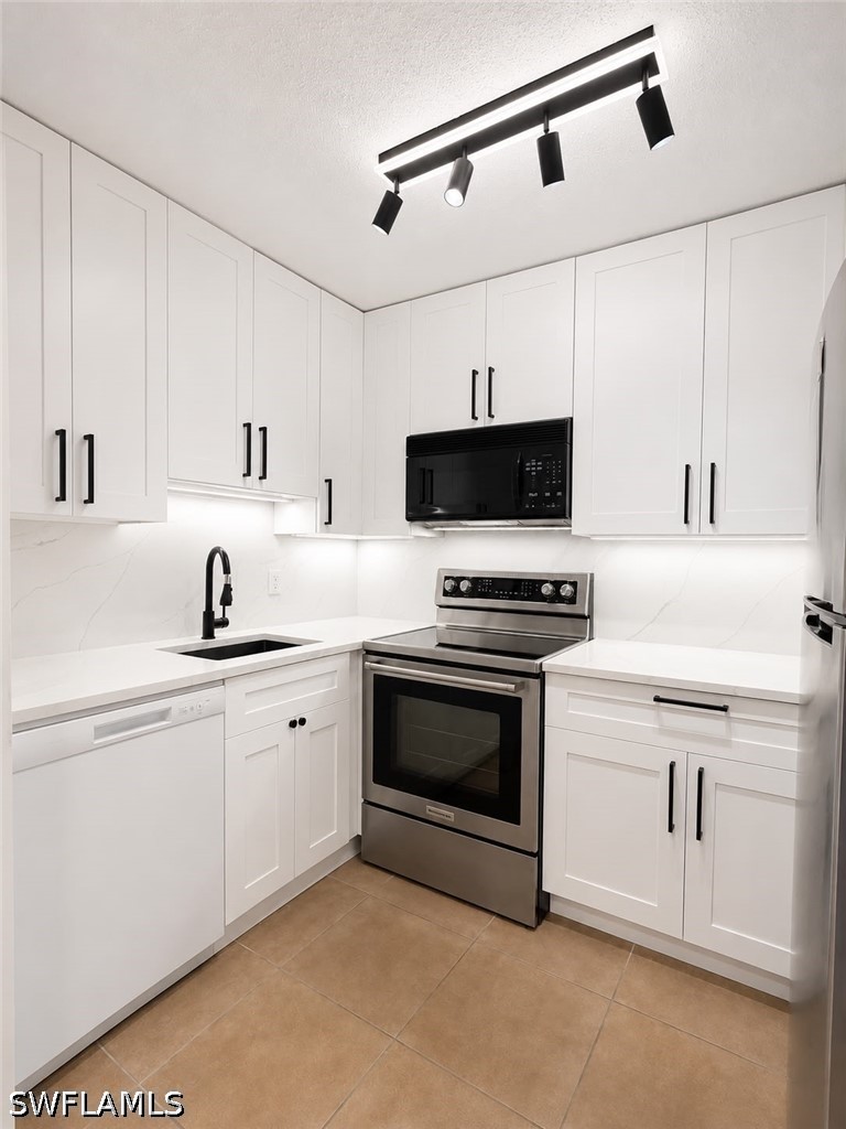 1 Bed Condominium for Sale in Fort Myers, photo 2
