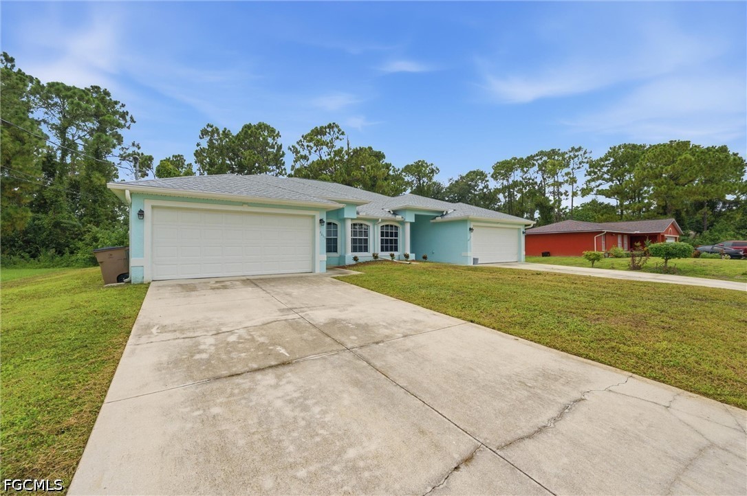 2 Bed Duplex for Sale in Lehigh Acres, photo 2
