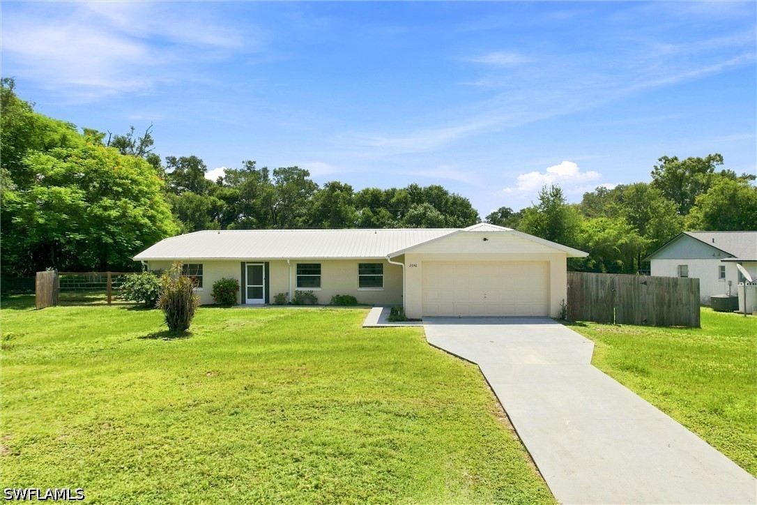 3 Bed Pool Home for Sale in Sandalwood Estates, photo 2