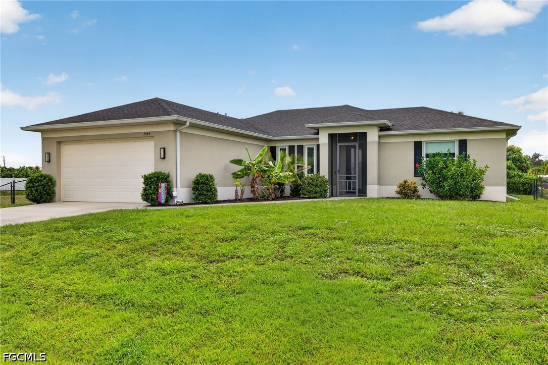 3 Bed SingleFamilyResidence for Sale in Cape Coral, photo 2