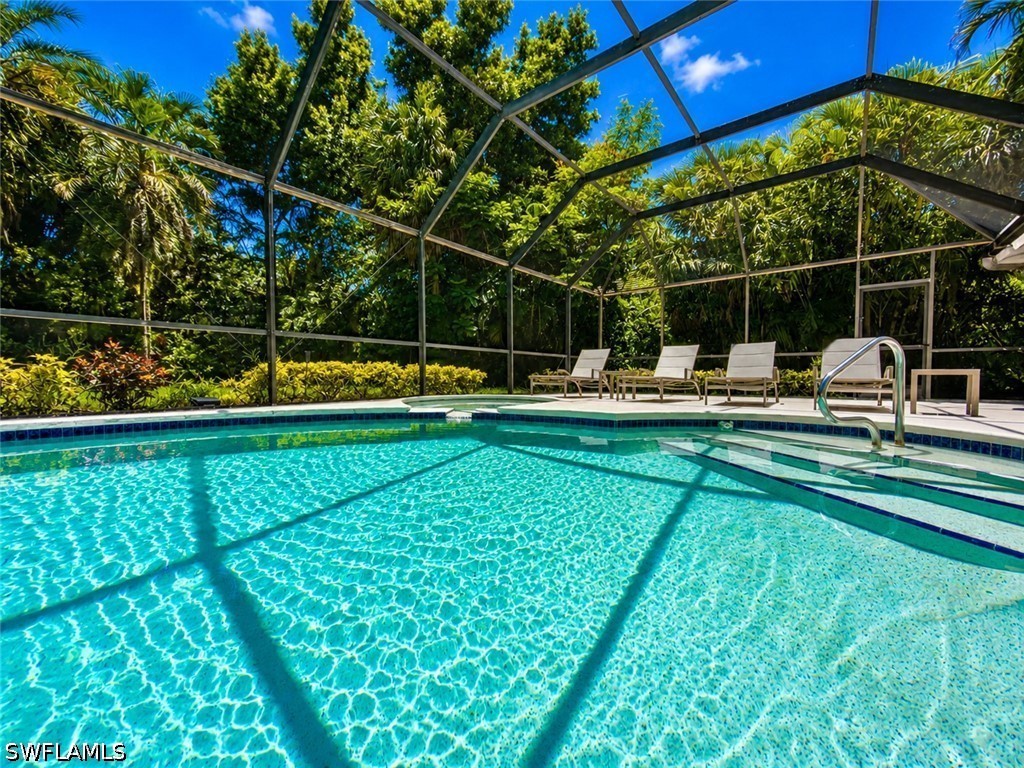 4 Bed Pool Home for Sale in Moorings, photo 2