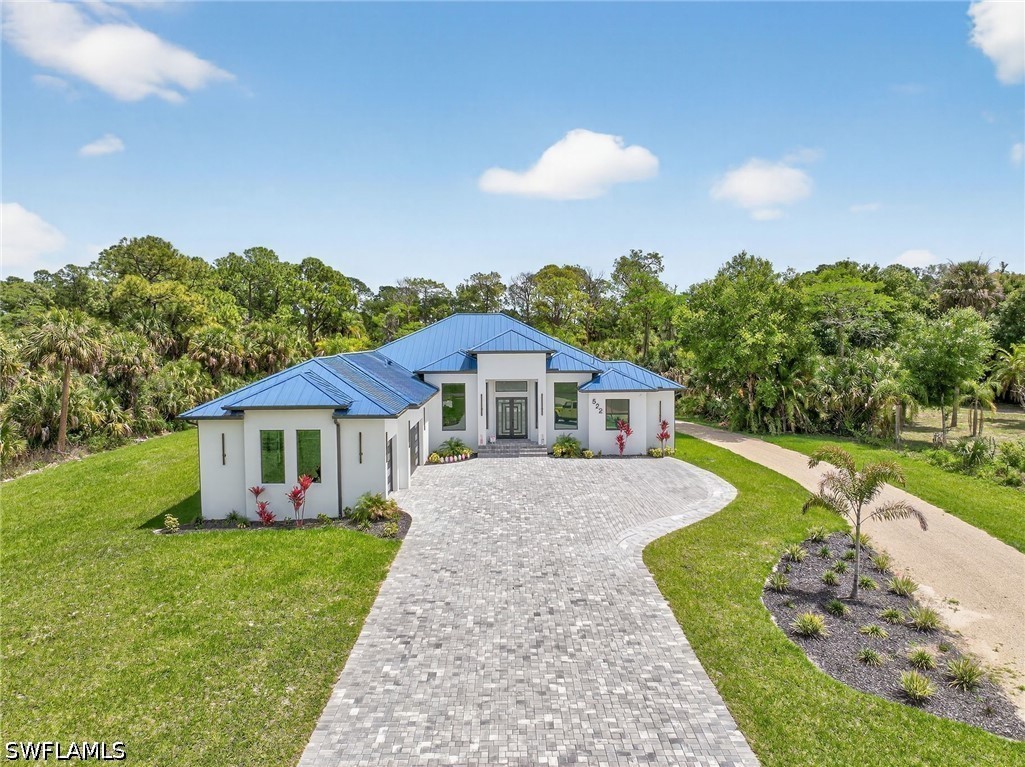 5 Bed Pool Home for Sale in Naples, photo 2