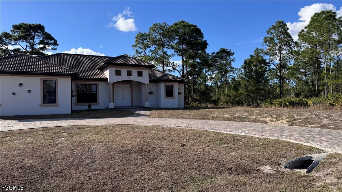 3 Bed SingleFamilyResidence for Sale in Lehigh Acres, photo 2