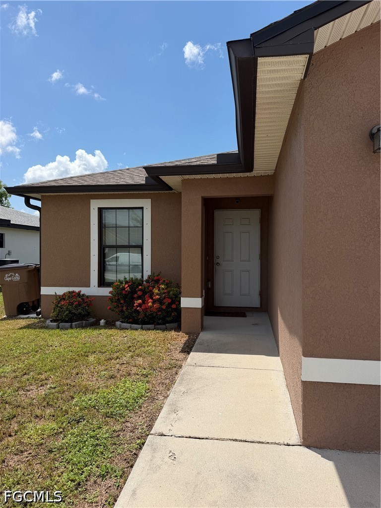 3 Bed Duplex for Sale in Cape Coral, photo 2