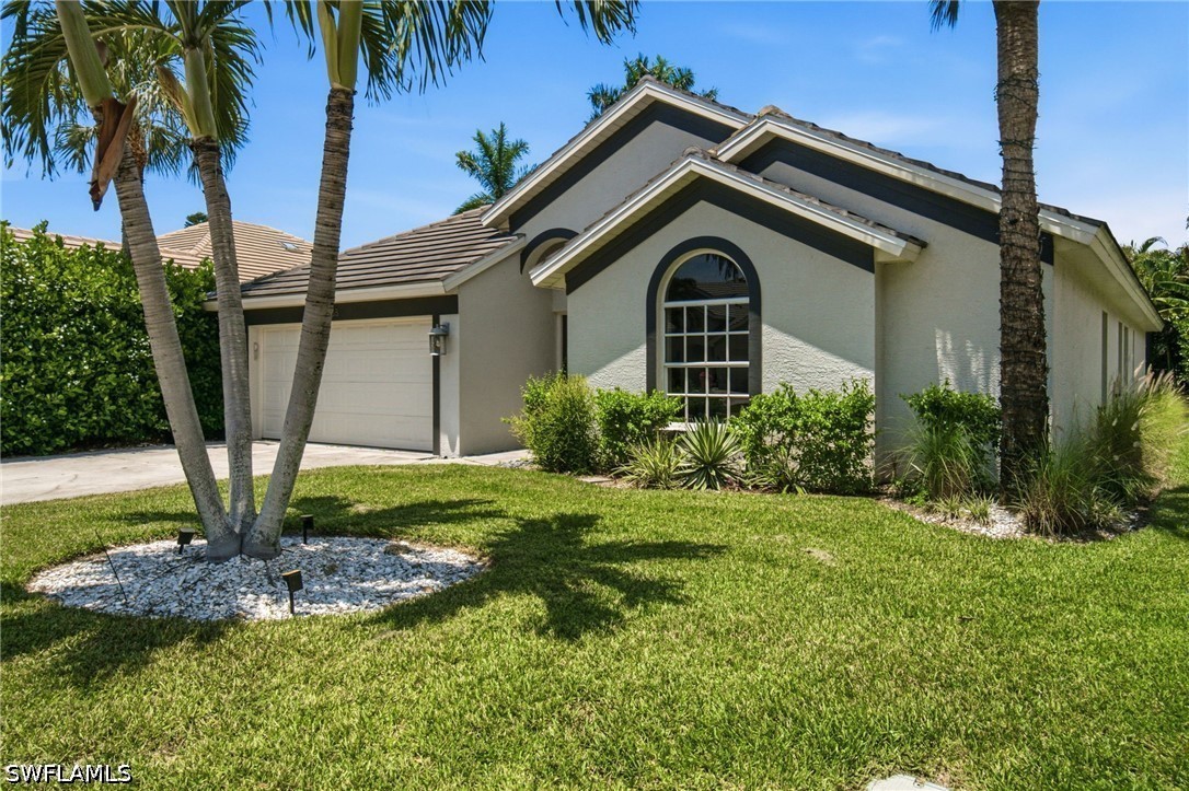 4 Bed SingleFamilyResidence for Sale in Naples, photo 2