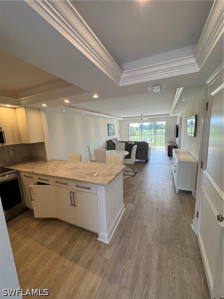 2 Bed Condominium for Sale in Naples, photo 2