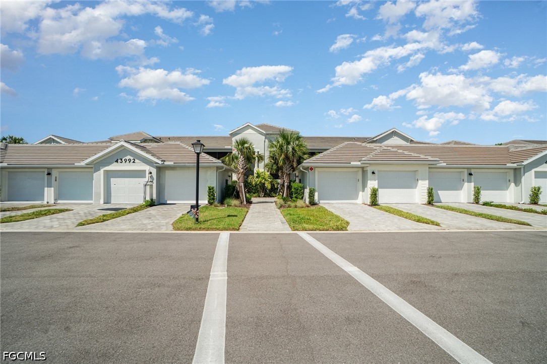 2 Bed Condominium for Sale in Babcock National, photo 2