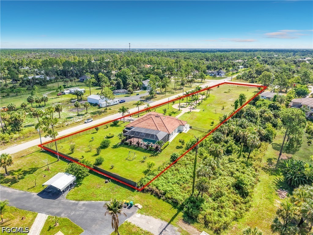 4 Bed Pool Home for Sale in Naples, photo 2