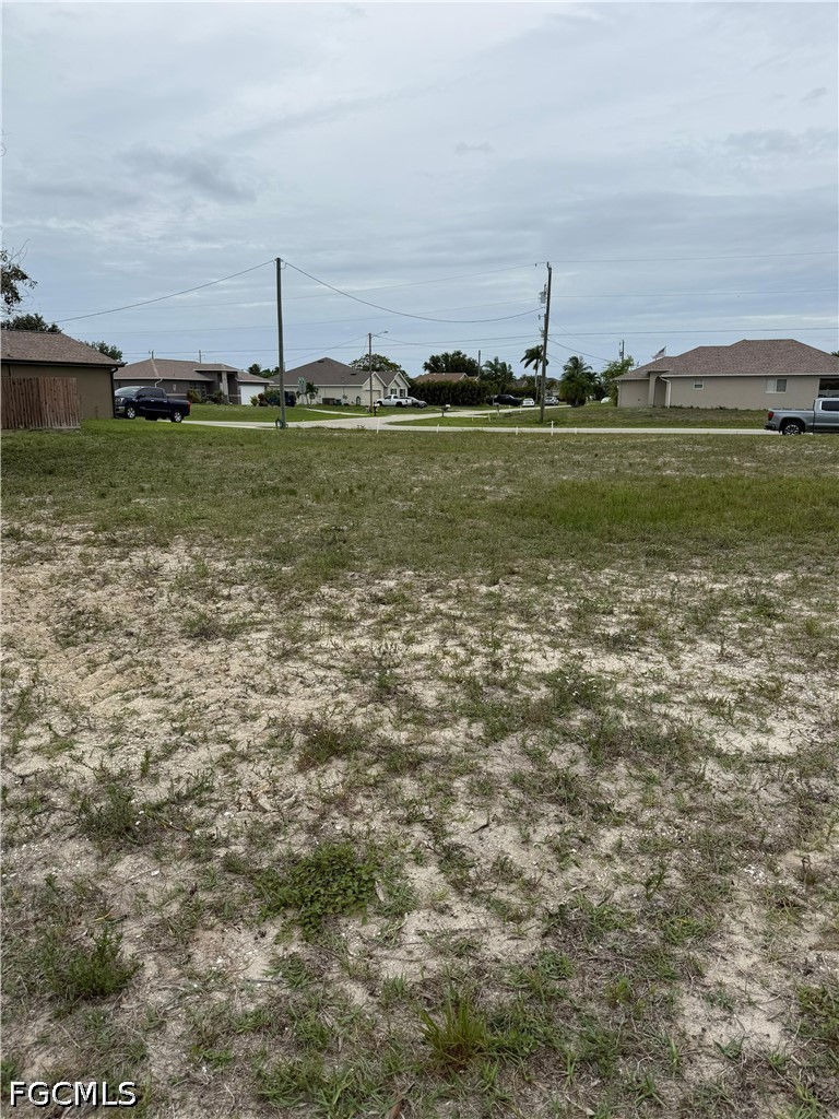 Residential for Sale in Cape Coral, photo 2