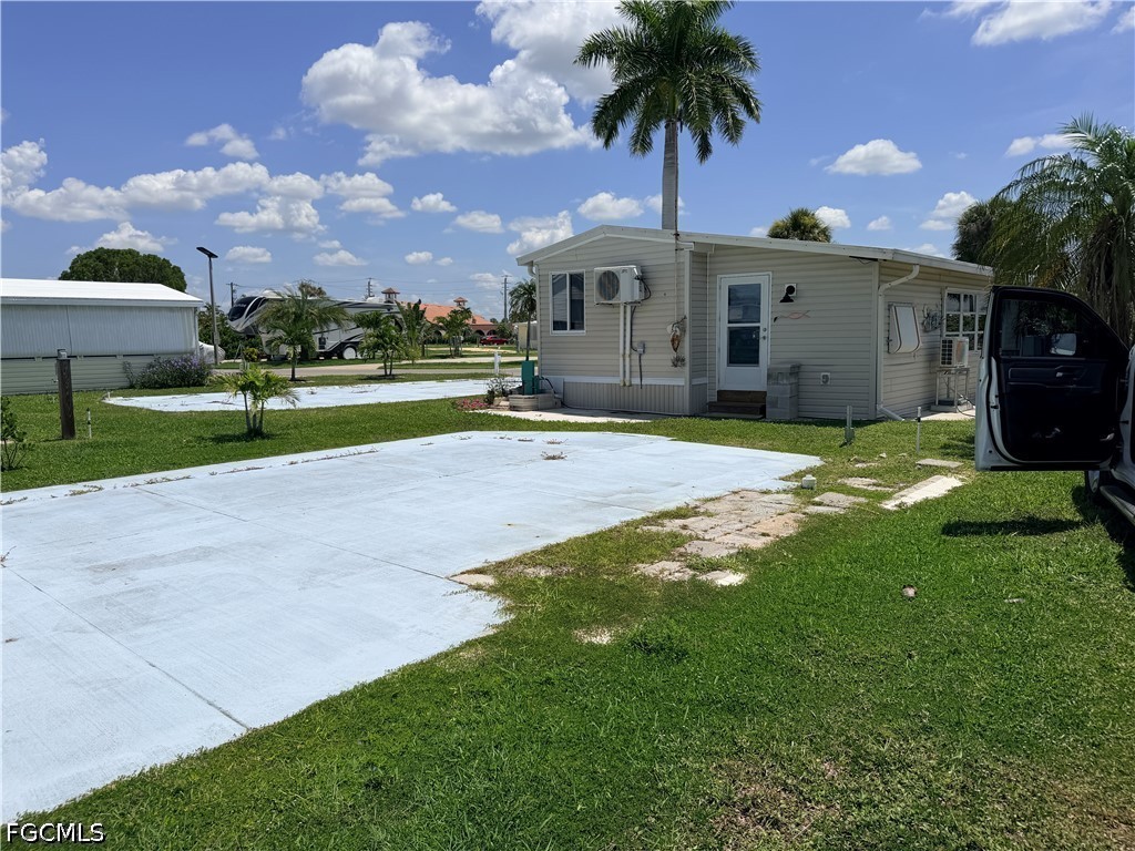 Residential for Sale in Palmetto Palms R V, photo 2