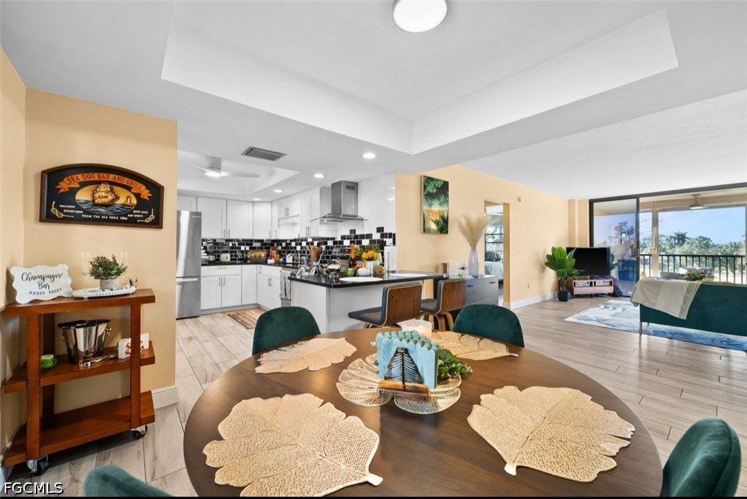 2 Bed Waterfront Home for Sale in Timbercreek, photo 2