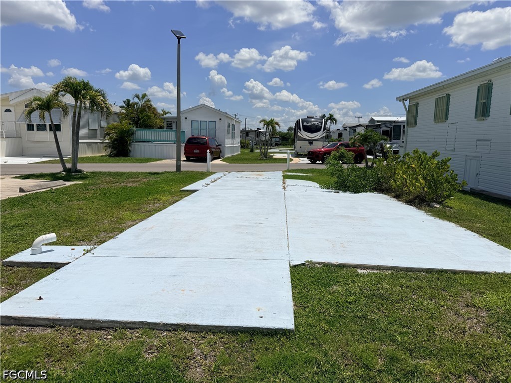 Residential for Sale in Palmetto Palms R V, photo 2