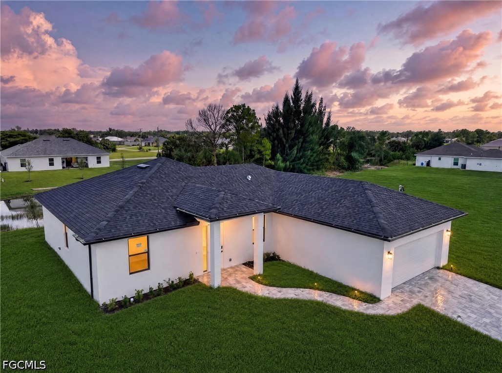 4 Bed Waterfront Home for Sale in Cape Coral, photo 2