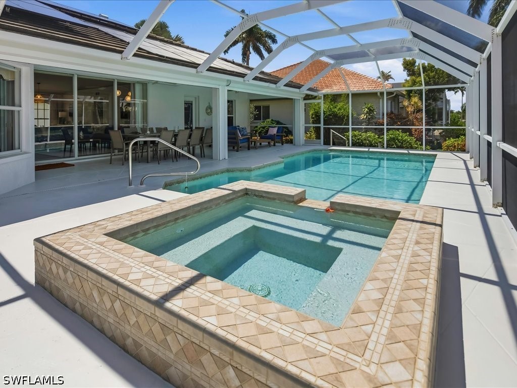 4 Bed Pool Home for Sale in Marco Island, photo 2