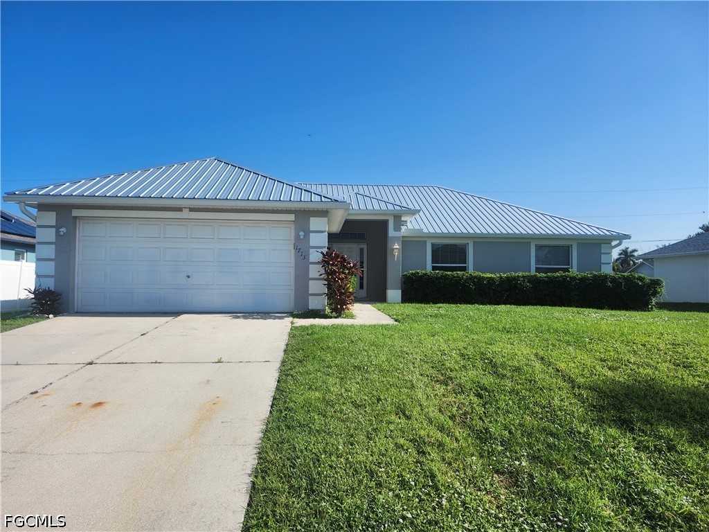 4 Bed SingleFamilyResidence for Sale in Cape Coral, photo 2