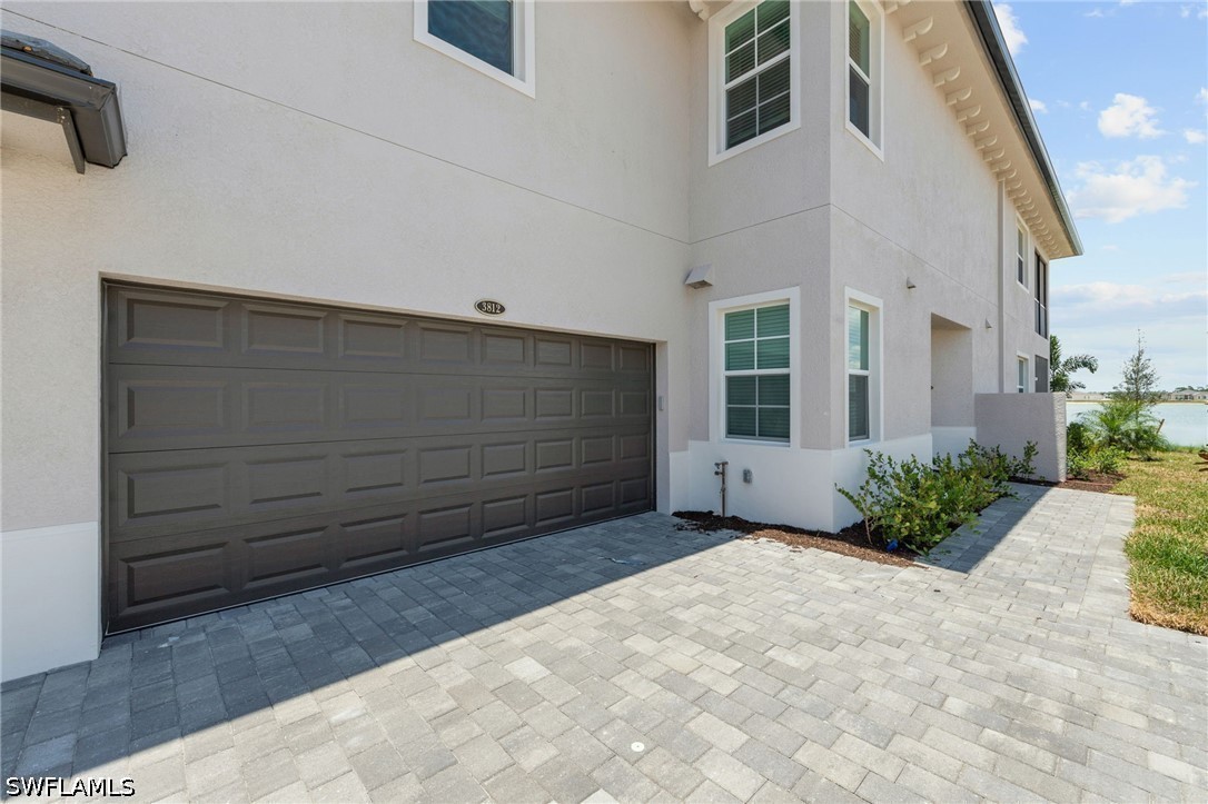 3 Bed Waterfront Home for Sale in Willowgreen, photo 2