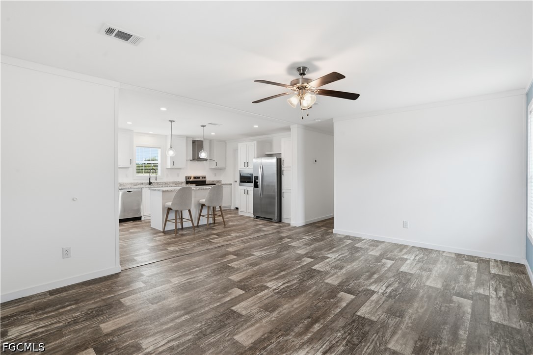 3 Bed ManufacturedHome for Sale in Fort Myers, photo 2
