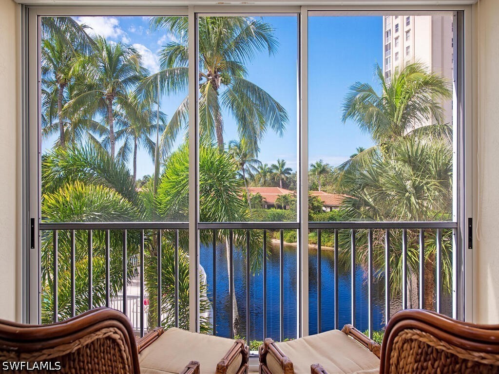 2 Bed Waterfront Home for Sale in St Vincents, photo 2