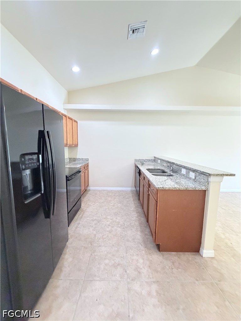 3 Bed Duplex for Sale in Cape Coral, photo 2