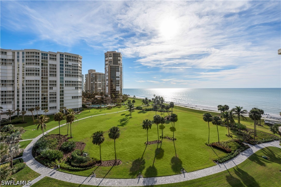 2 Bed Waterfront Home for Sale in Naples, photo 2