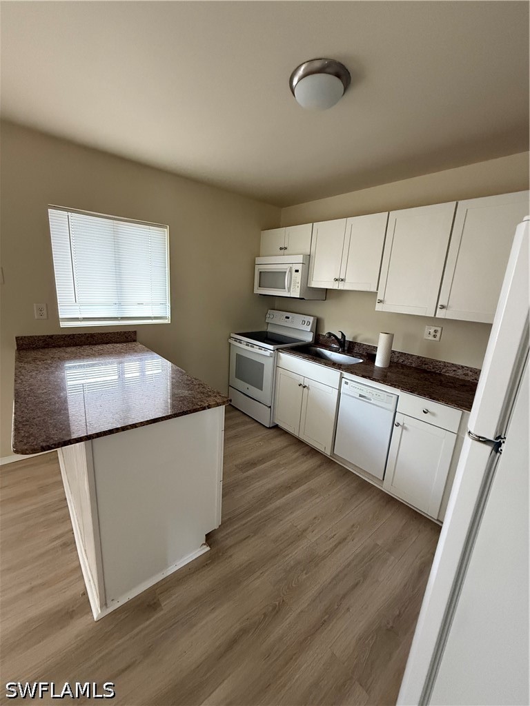 1 Bed Condominium for Sale in Bonita Springs, photo 2