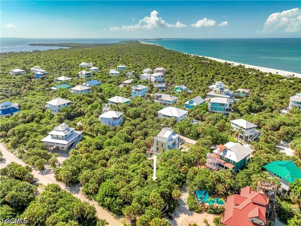 Residential for Sale in Upper Captiva, photo 2