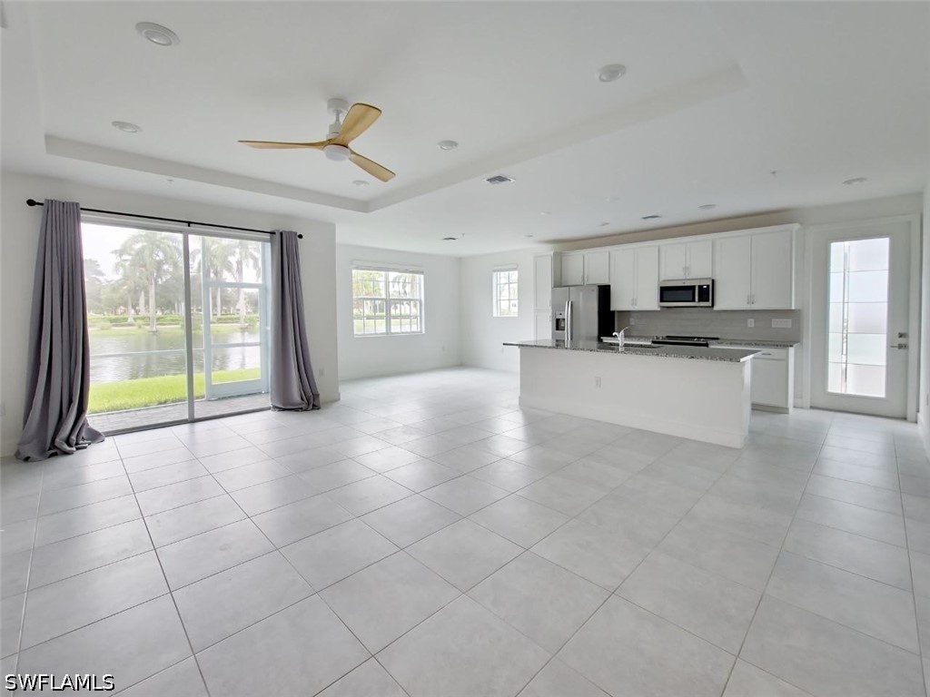 2 Bed Condominium for Sale in Bonita Springs, photo 2