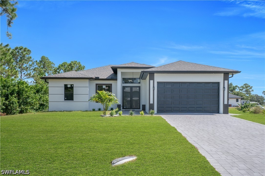 3 Bed SingleFamilyResidence for Sale in Lehigh Acres, photo 2