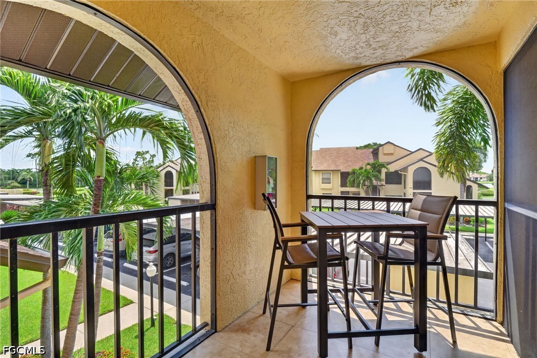3 Bed Condominium for Sale in Fort Myers, photo 2