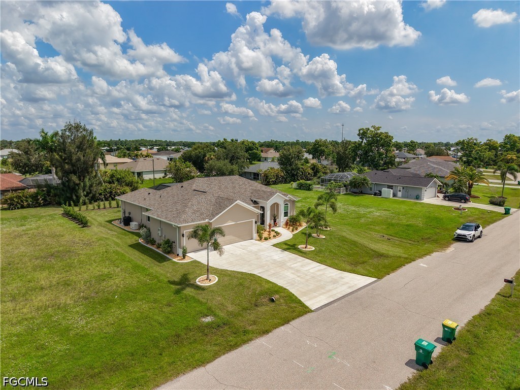 3 Bed Pool Home for Sale in Punta Gorda, photo 2