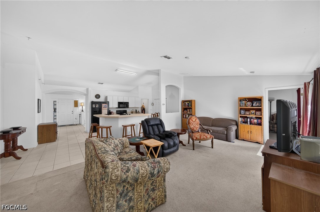 3 Bed SingleFamilyResidence for Sale in Lehigh Acres, photo 2