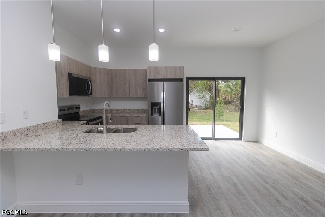 3 Bed SingleFamilyResidence for Sale in Port Labelle, photo 2