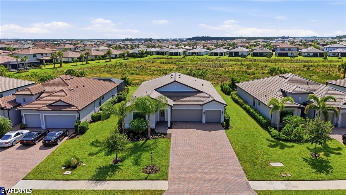 4 Bed SingleFamilyResidence for Sale in Estero, photo 2